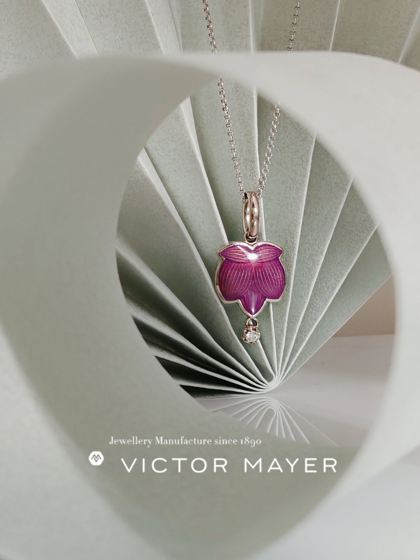 Leave Shaped Pendant - V1726/OH/00/00/101