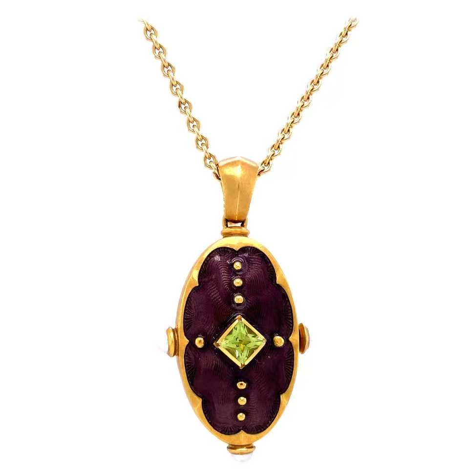 Oval Locket Pendant -V1118/LI/PA/00/102
