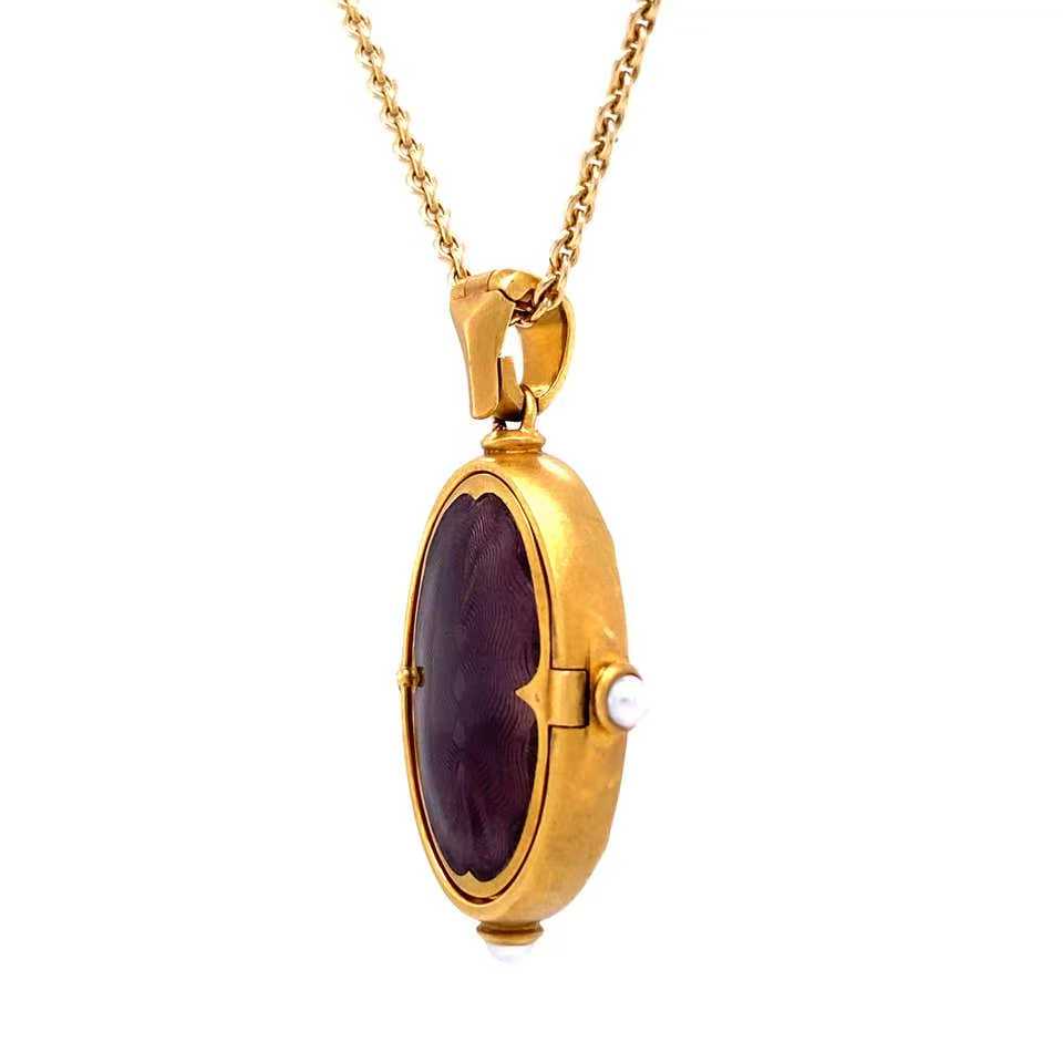 Oval Locket Pendant -V1118/LI/PA/00/102
