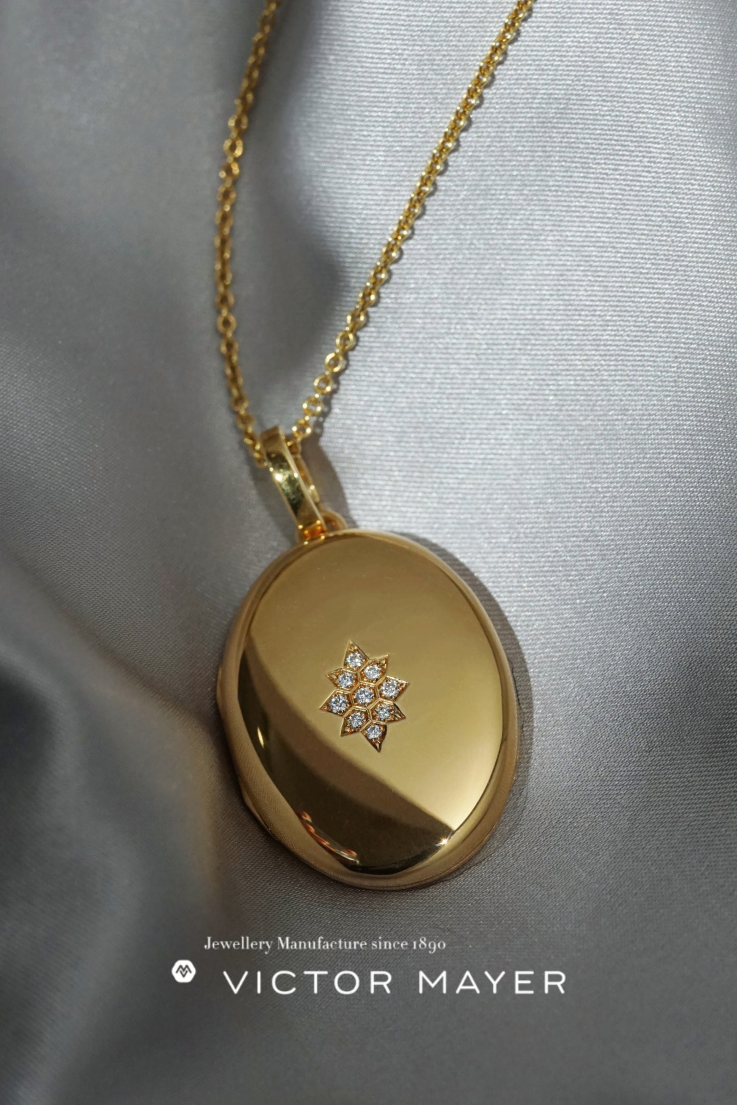 Oval locket pendant -V1754/00/00/00/102